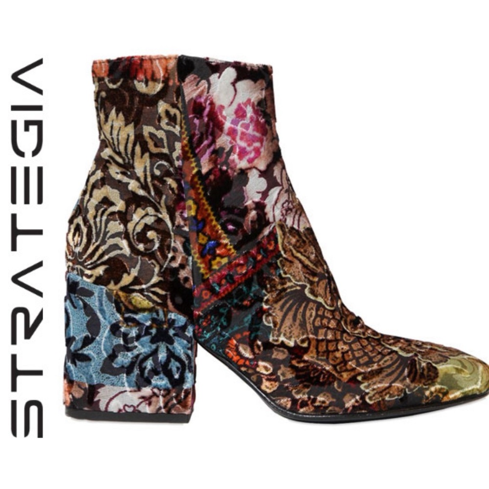 NWT Strategia Brocade Velvet Italian Luxury Booties 37.5
